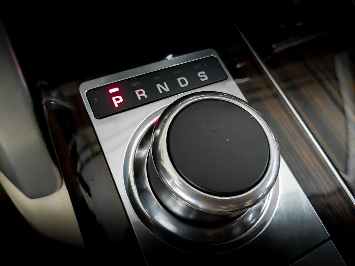 Б/У Лэнд Ровер Рэнж Ровер 2014 года. Фото: #25