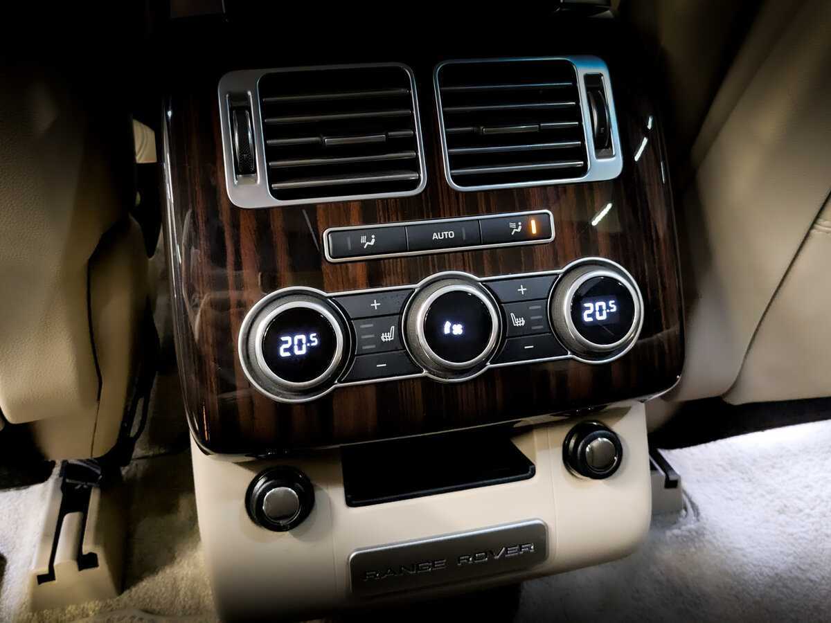 Б/У Лэнд Ровер Рэнж Ровер 2014 года. Фото: #26