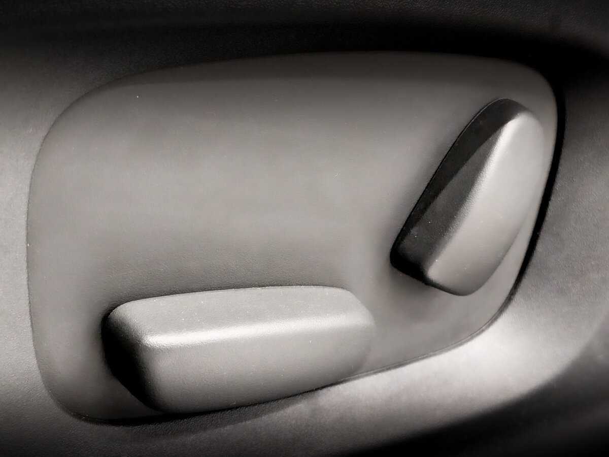 Б/У Ягуар ИксФ 2014 года. Фото: #20