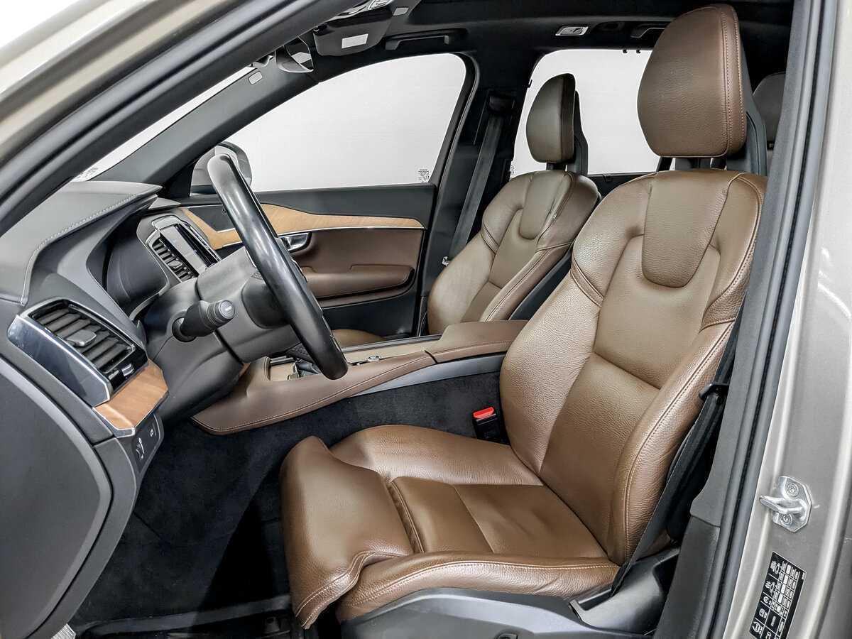 Б/У Вольво ИксЦ90 2020 года. Фото: #18