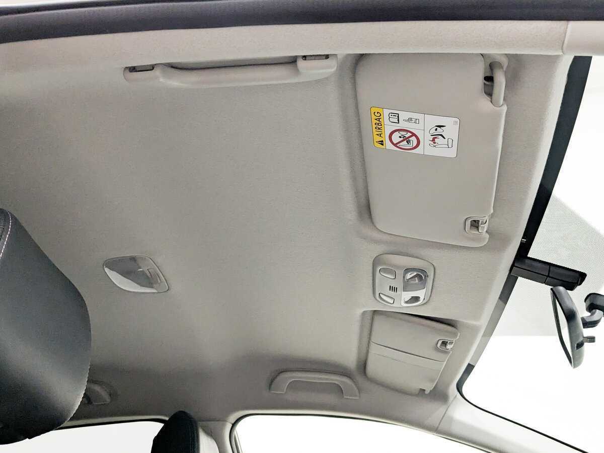 Б/У Субару ИксВи 2013 года. Фото: #22