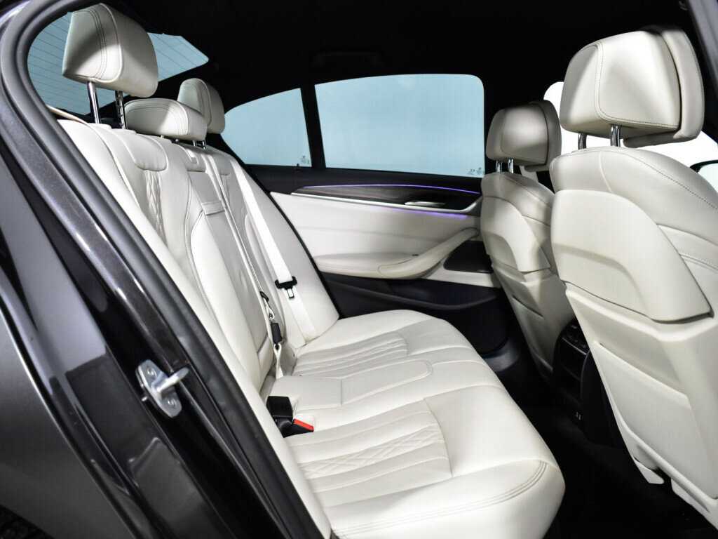 Б/У БМВ 5 серии 2019 года. Фото: #9