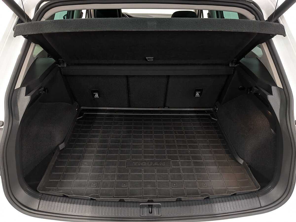 Б/У Фольксваген Тигуан 2020 года. Фото: #9