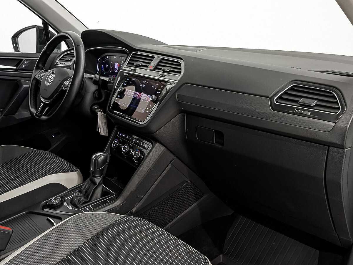 Б/У Фольксваген Тигуан 2020 года. Фото: #12