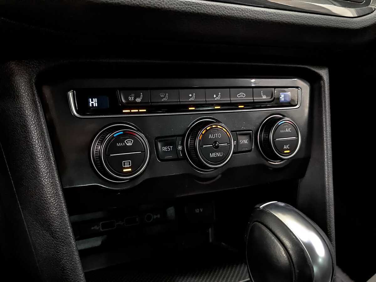 Б/У Фольксваген Тигуан 2020 года. Фото: #20