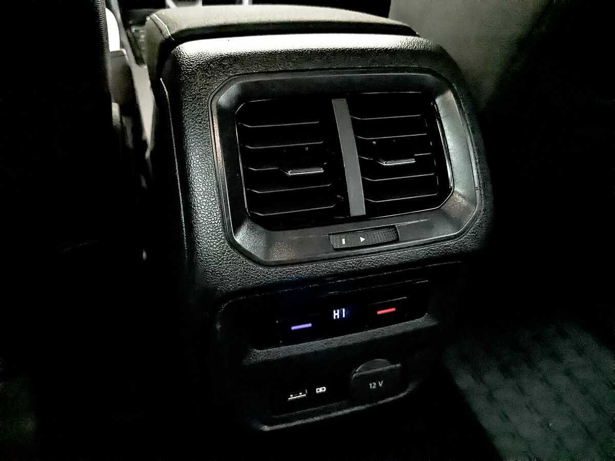 Б/У Фольксваген Тигуан 2020 года. Фото: #29