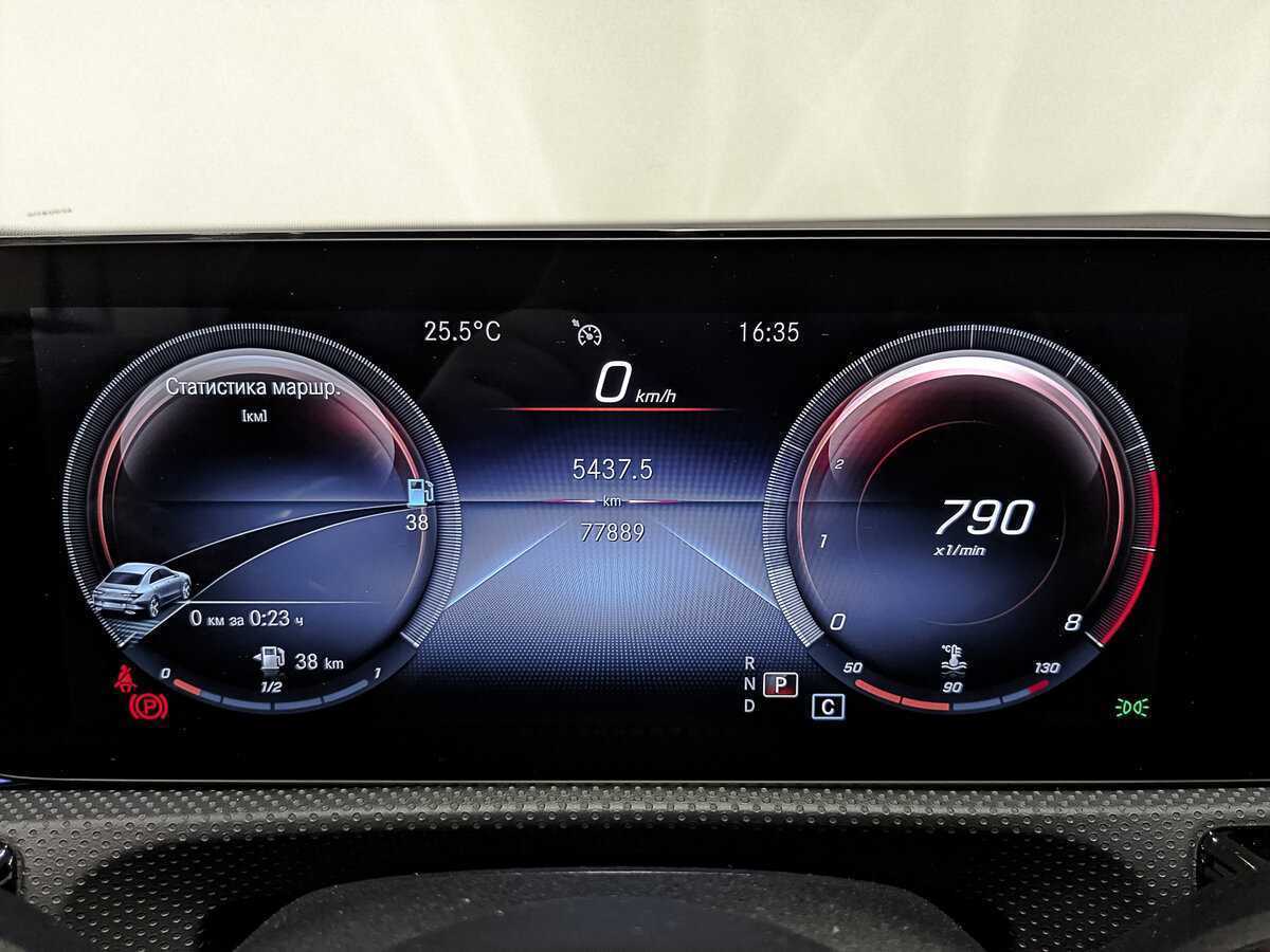 Б/У Мерседес-Бенц КЛА 2021 года. Фото: #15