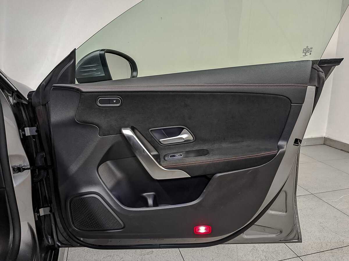 Б/У Мерседес-Бенц КЛА 2021 года. Фото: #24