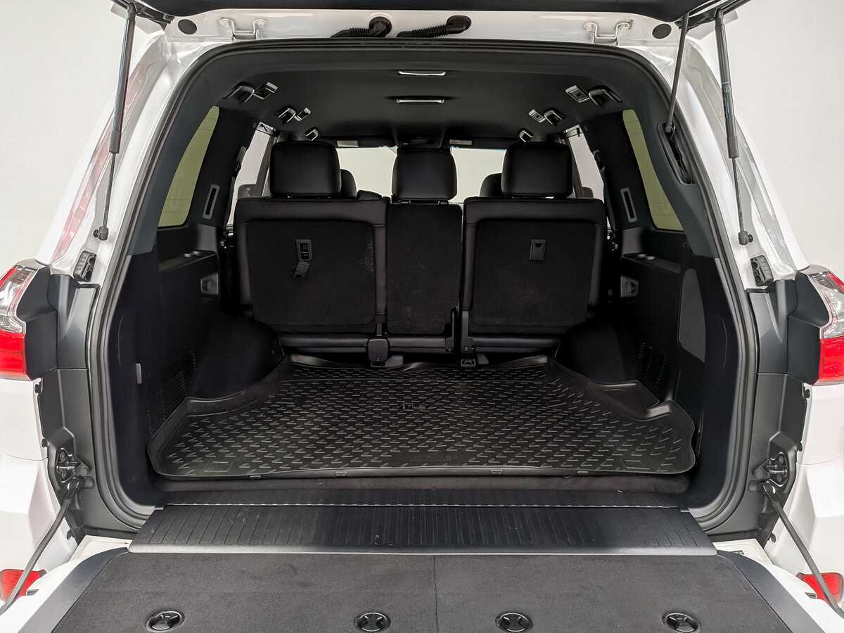 Б/У Лексус Л-Икс 2021 года. Фото: #9