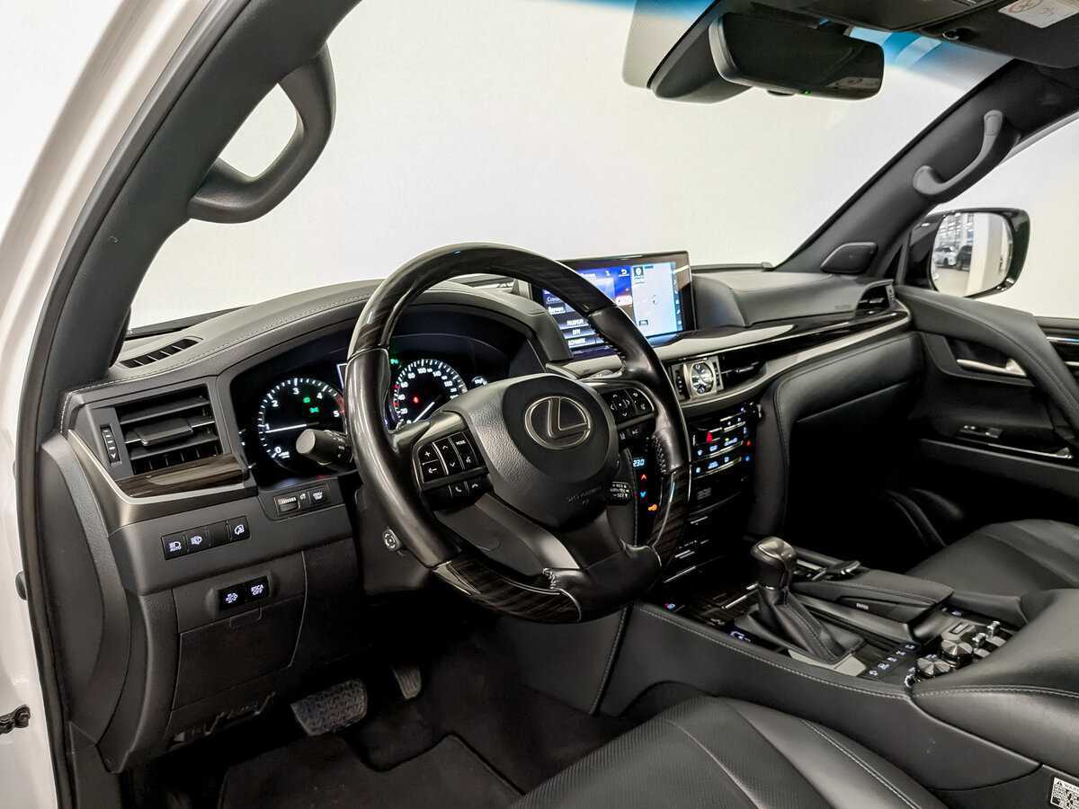Б/У Лексус Л-Икс 2021 года. Фото: #15