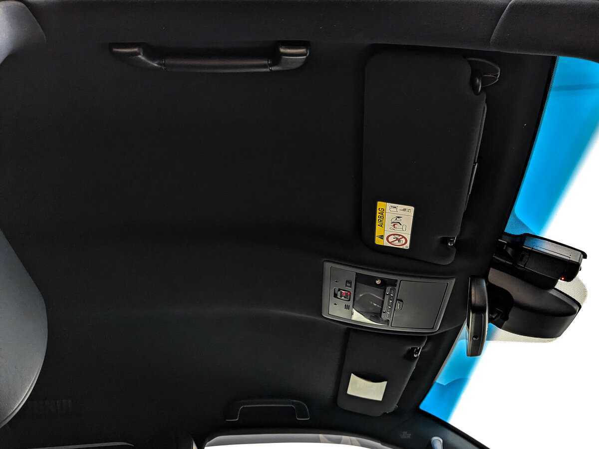 Б/У Лексус Л-Икс 2021 года. Фото: #22