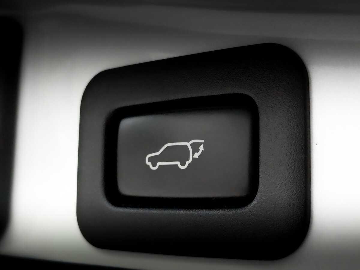 Б/У Лексус Л-Икс 2021 года. Фото: #25