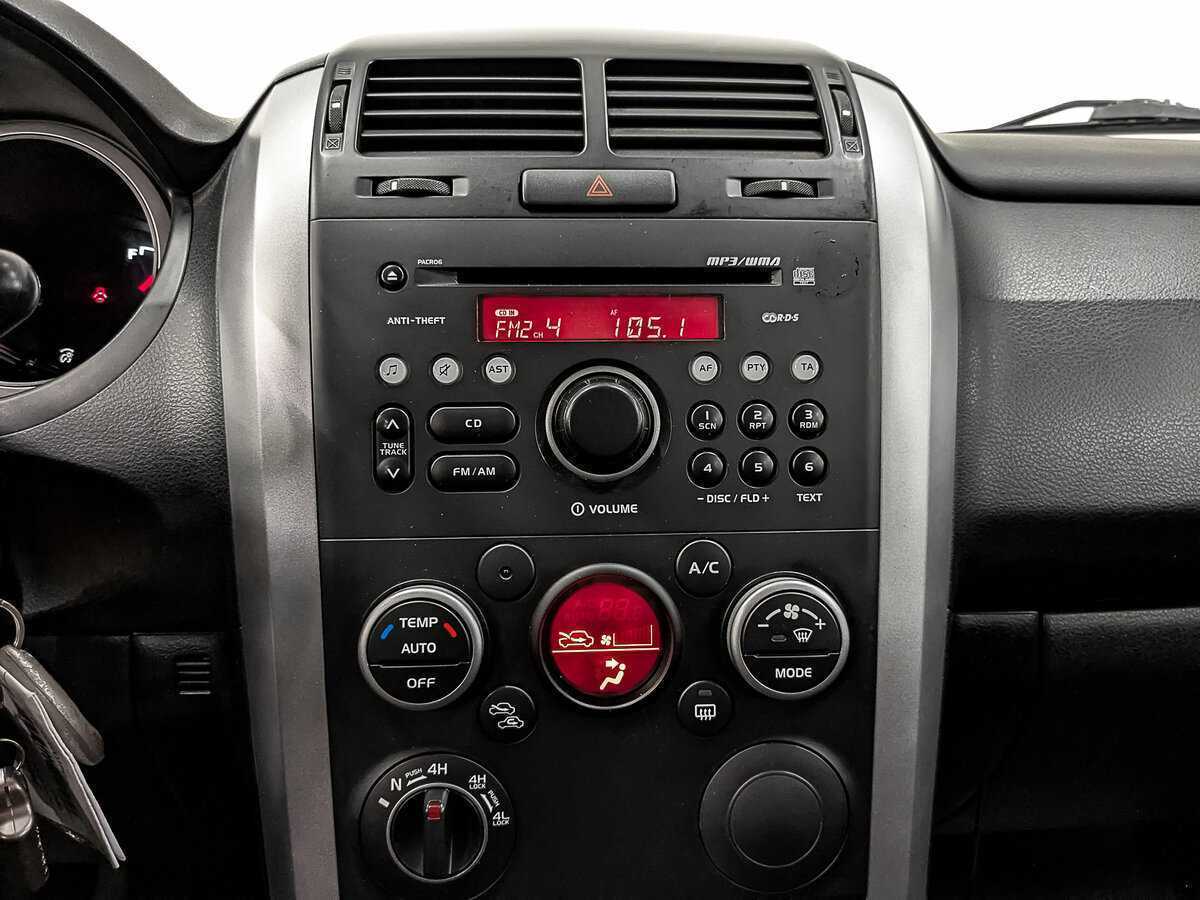 Б/У Сузуки Гранд Витара 2011 года. Фото: #15