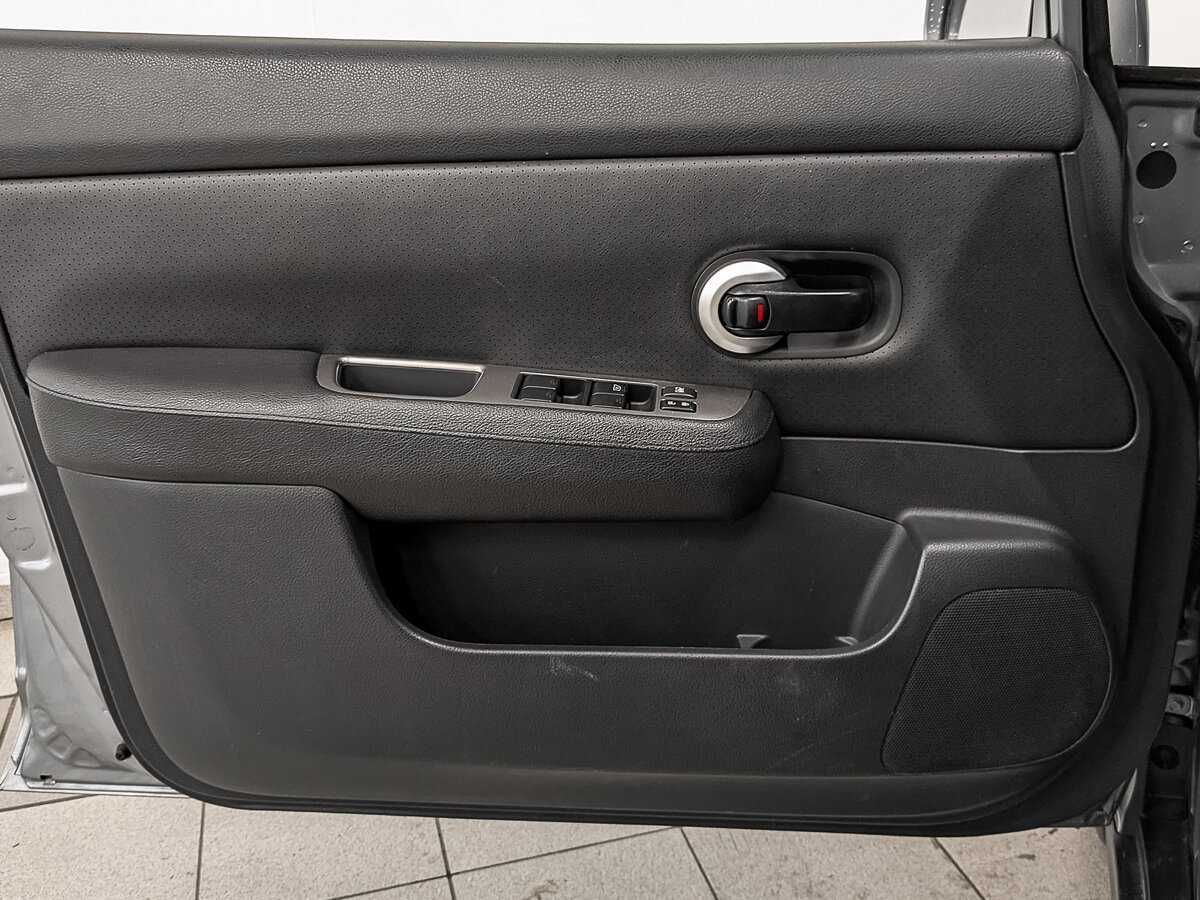 Б/У Ниссан Тиида 2008 года. Фото: #17