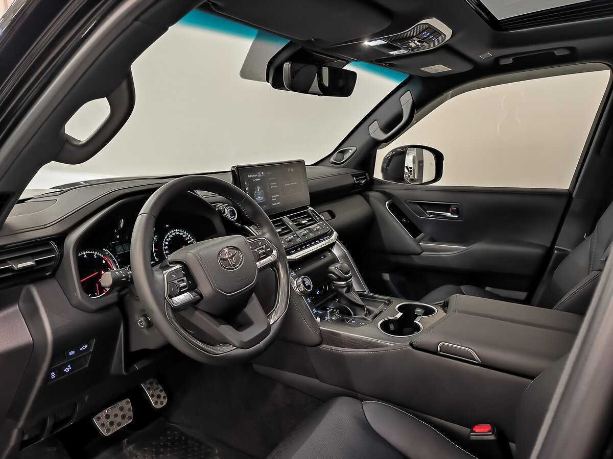 Б/У Тойота Лэнд Крузер 2021 года. Фото: #14