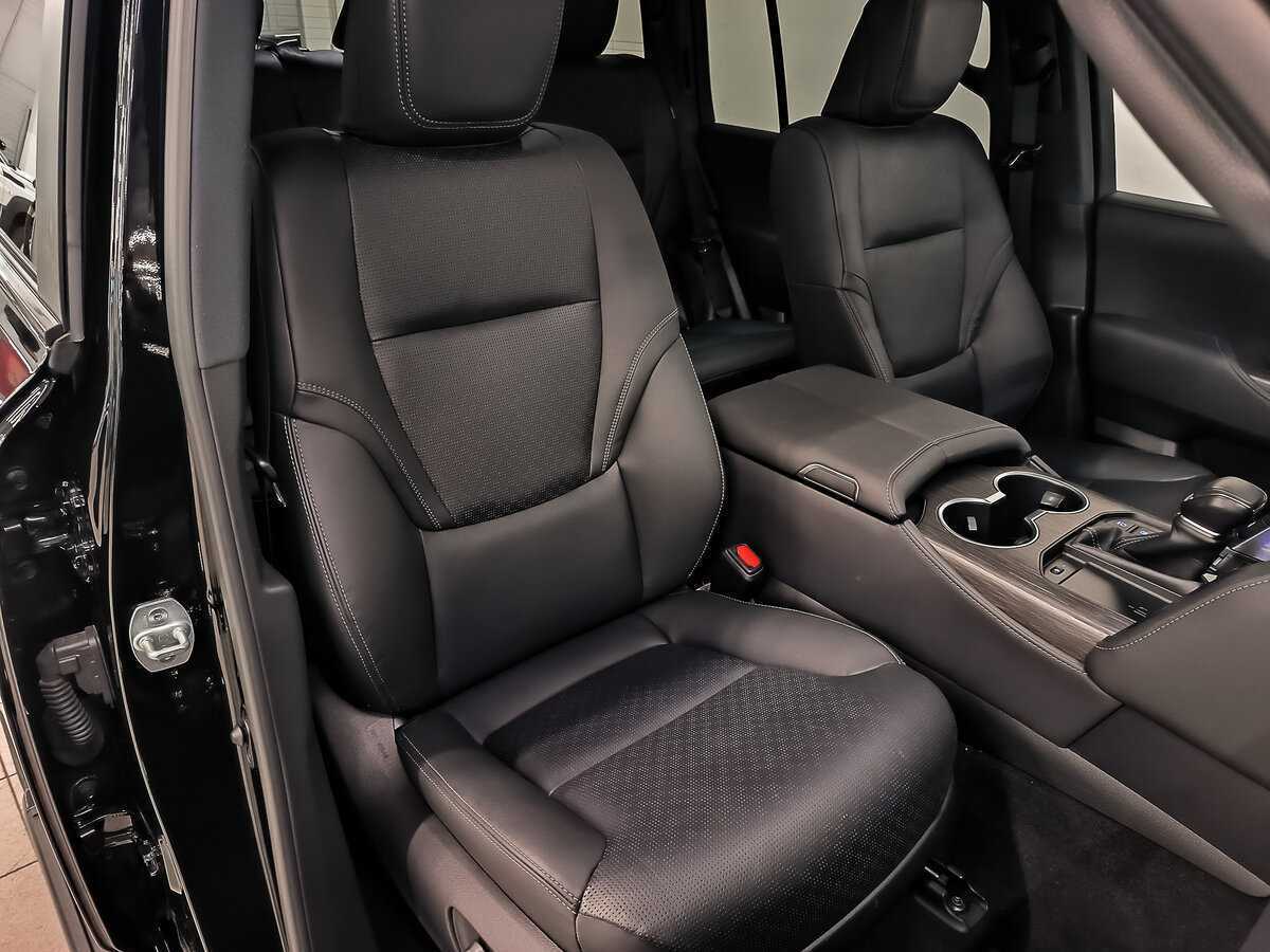 Б/У Тойота Лэнд Крузер 2021 года. Фото: #23