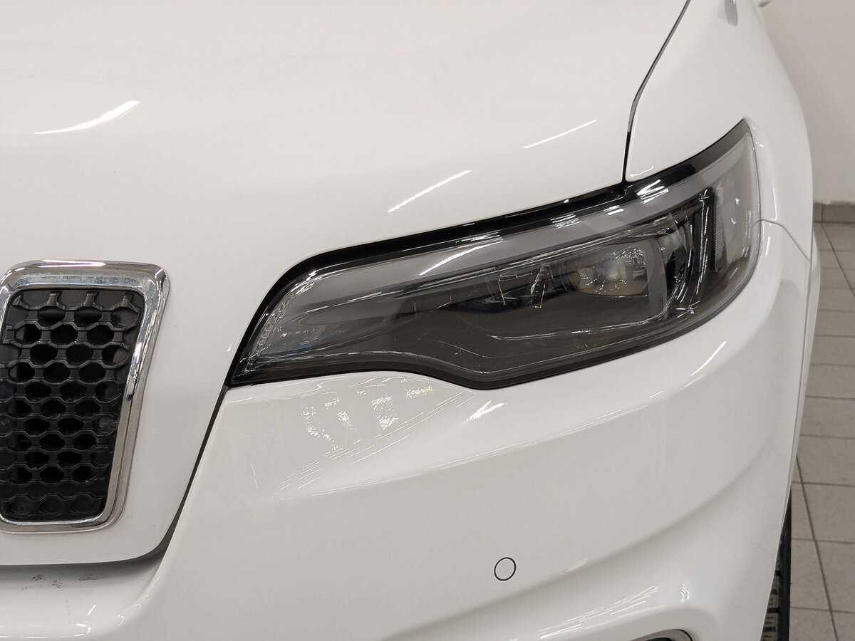 Б/У Джип Чироки 2019 года. Фото: #10