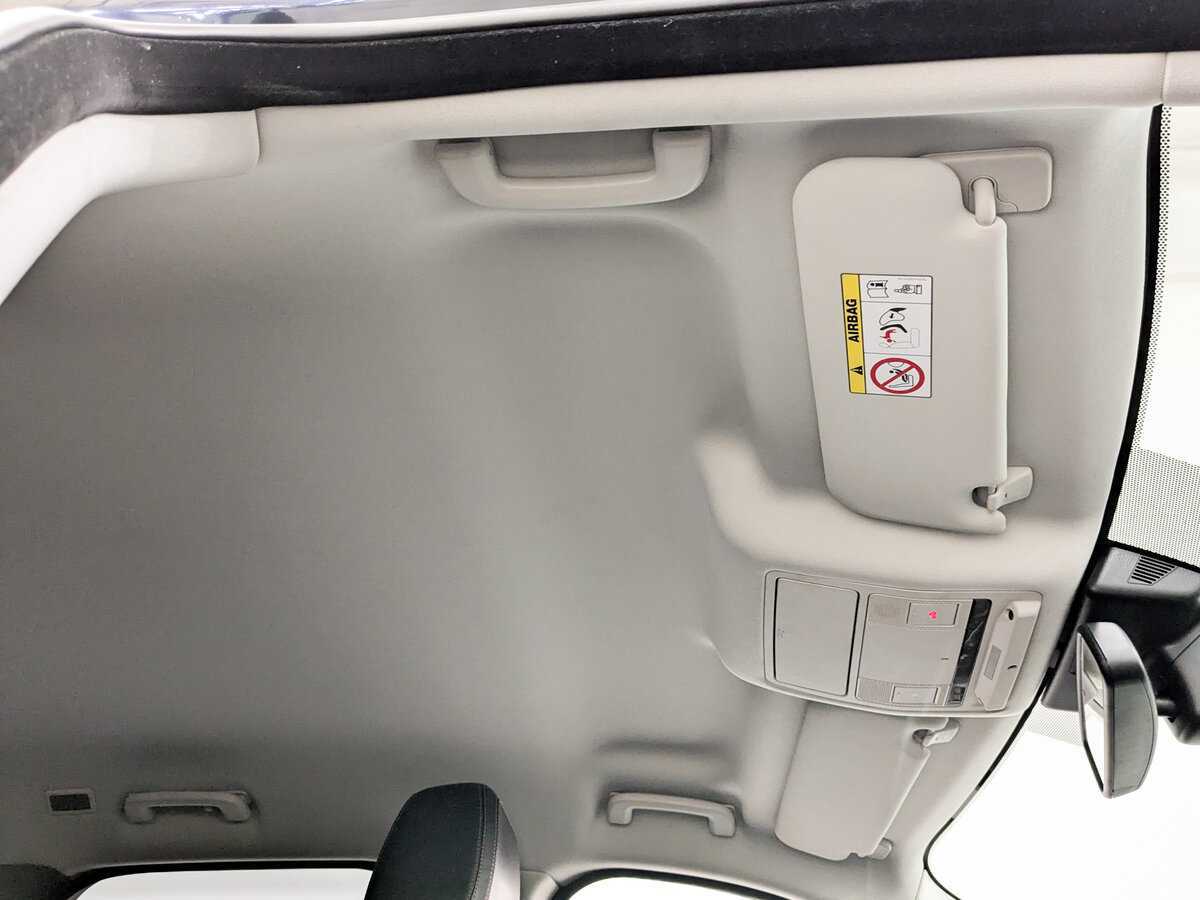 Б/У Ягуар Ф-Пэйс 2017 года. Фото: #22