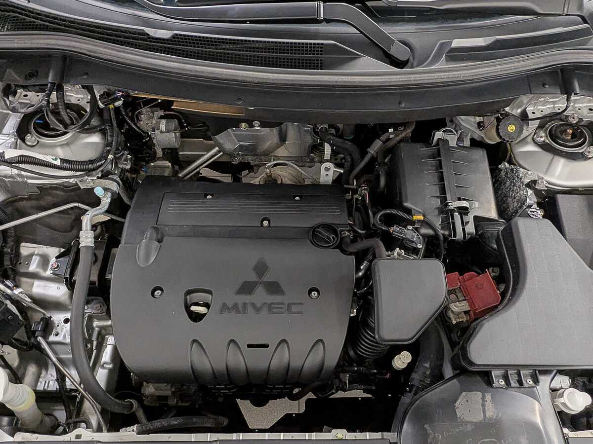 Б/У Митсубиши Оутлэндер 2020 года. Фото: #8