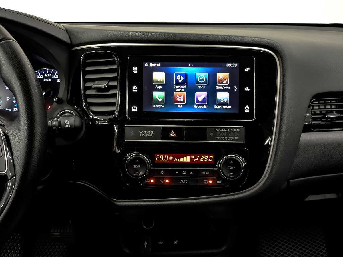 Б/У Митсубиши Оутлэндер 2020 года. Фото: #28