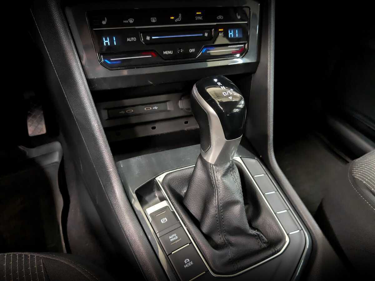 Б/У Фольксваген Тигуан 2021 года. Фото: #24