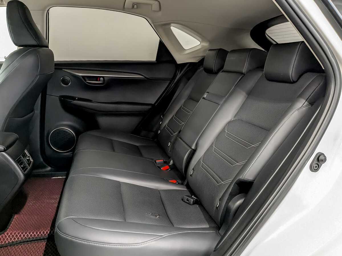 Б/У Лексус Н-Икс 2019 года. Фото: #11