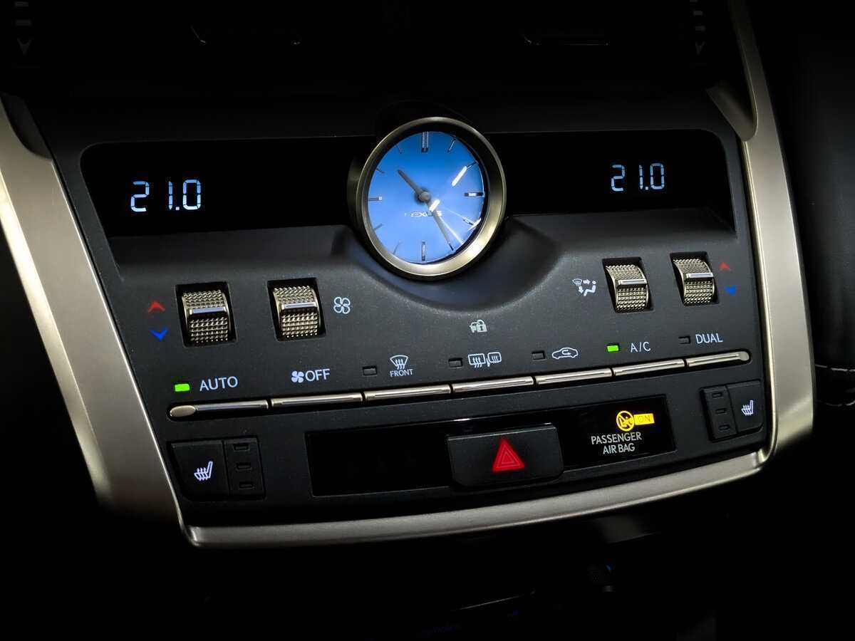 Б/У Лексус Н-Икс 2019 года. Фото: #23