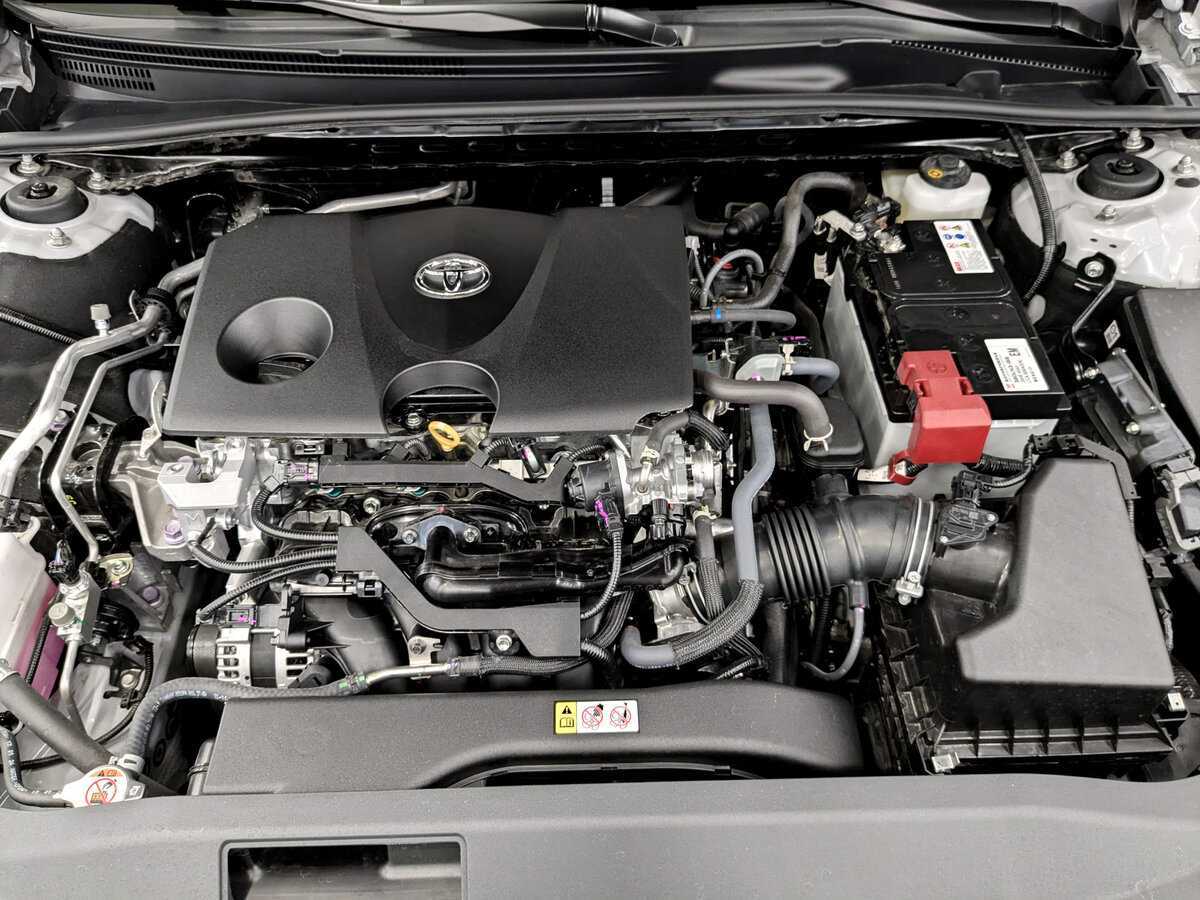 Б/У Тойота Камри 2024 года. Фото: #8