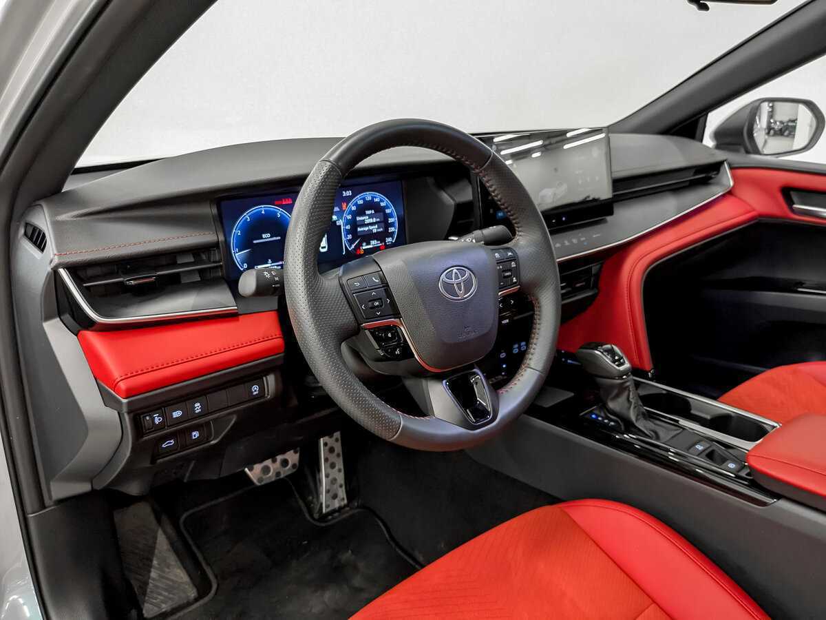 Б/У Тойота Камри 2024 года. Фото: #15