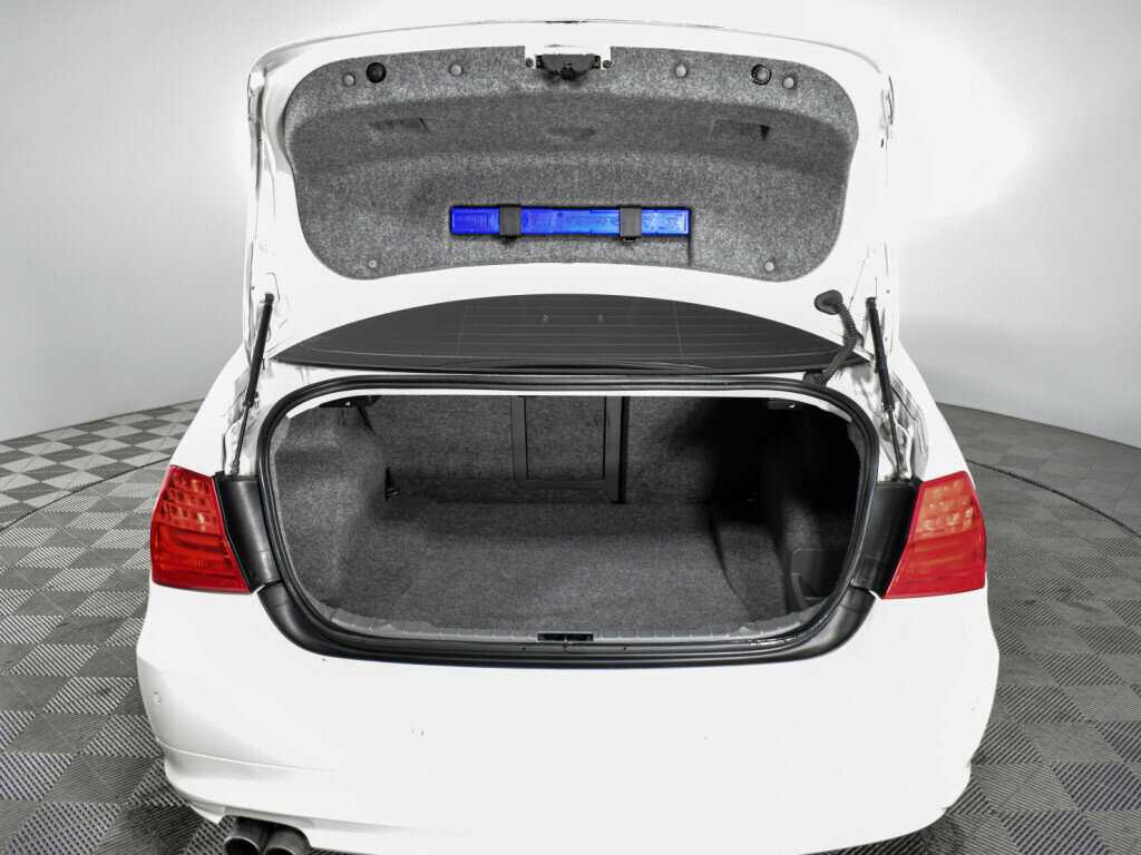 Б/У БМВ 3 серии 2009 года. Фото: #18