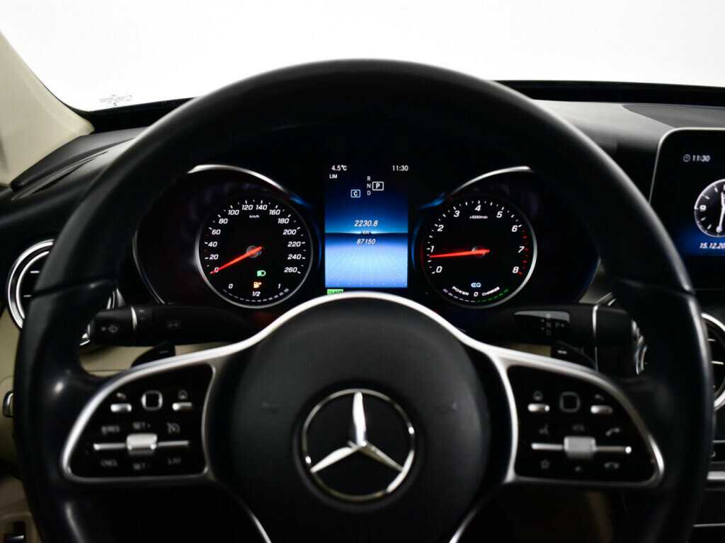 Б/У Мерседес-Бенц Ц-Класс 2018 года. Фото: #10