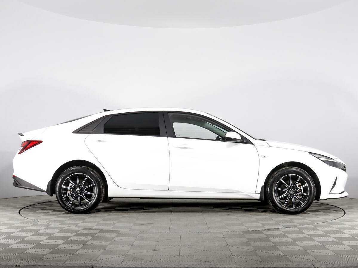 Б/У Хендай Елантра 2021 года. Фото: #3