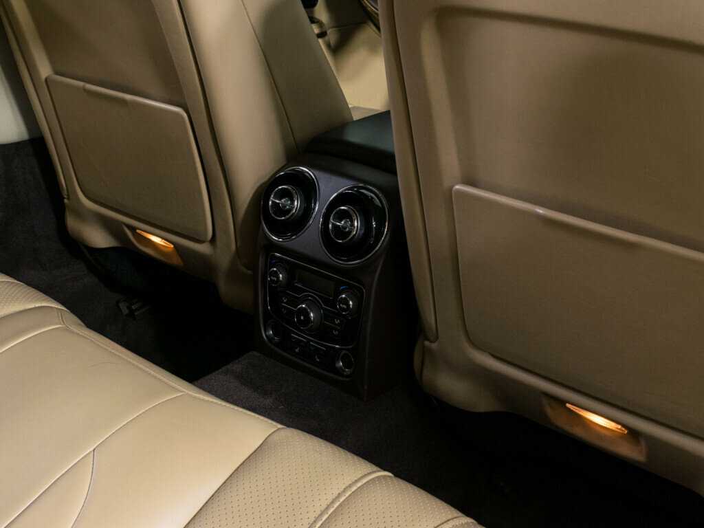 Jaguar XJ 2010 года с пробегом. Фото: #11