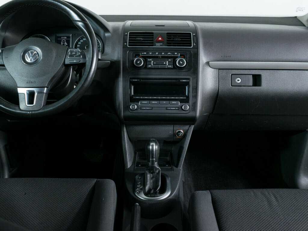 Б/У Фольксваген Туран 2011 года. Фото: #8