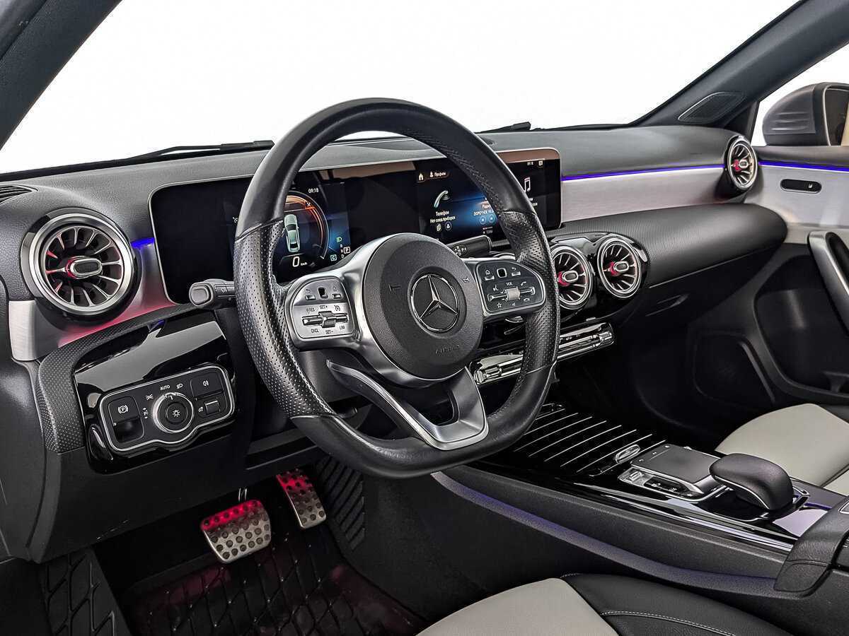 Б/У Мерседес-Бенц А-Класс 2019 года. Фото: #14