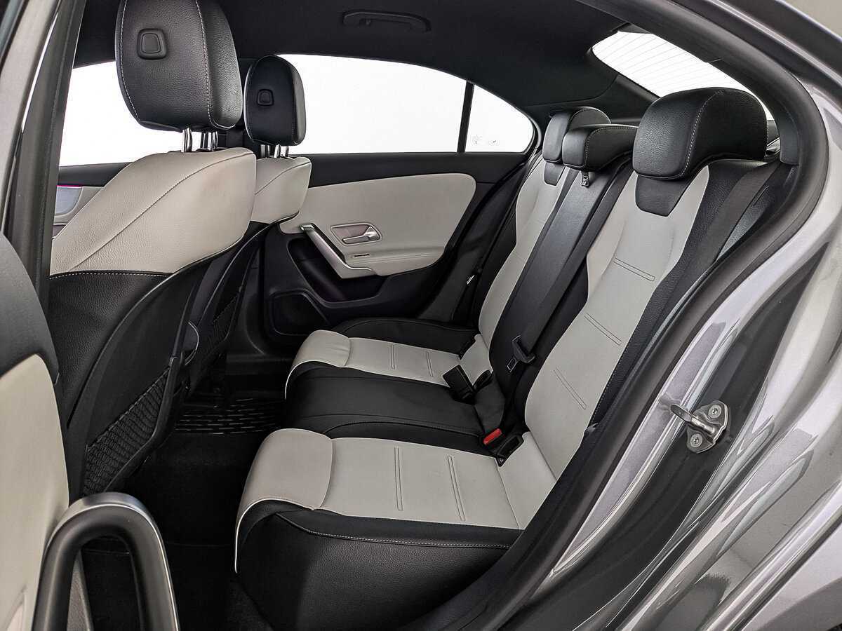 Б/У Мерседес-Бенц А-Класс 2019 года. Фото: #17