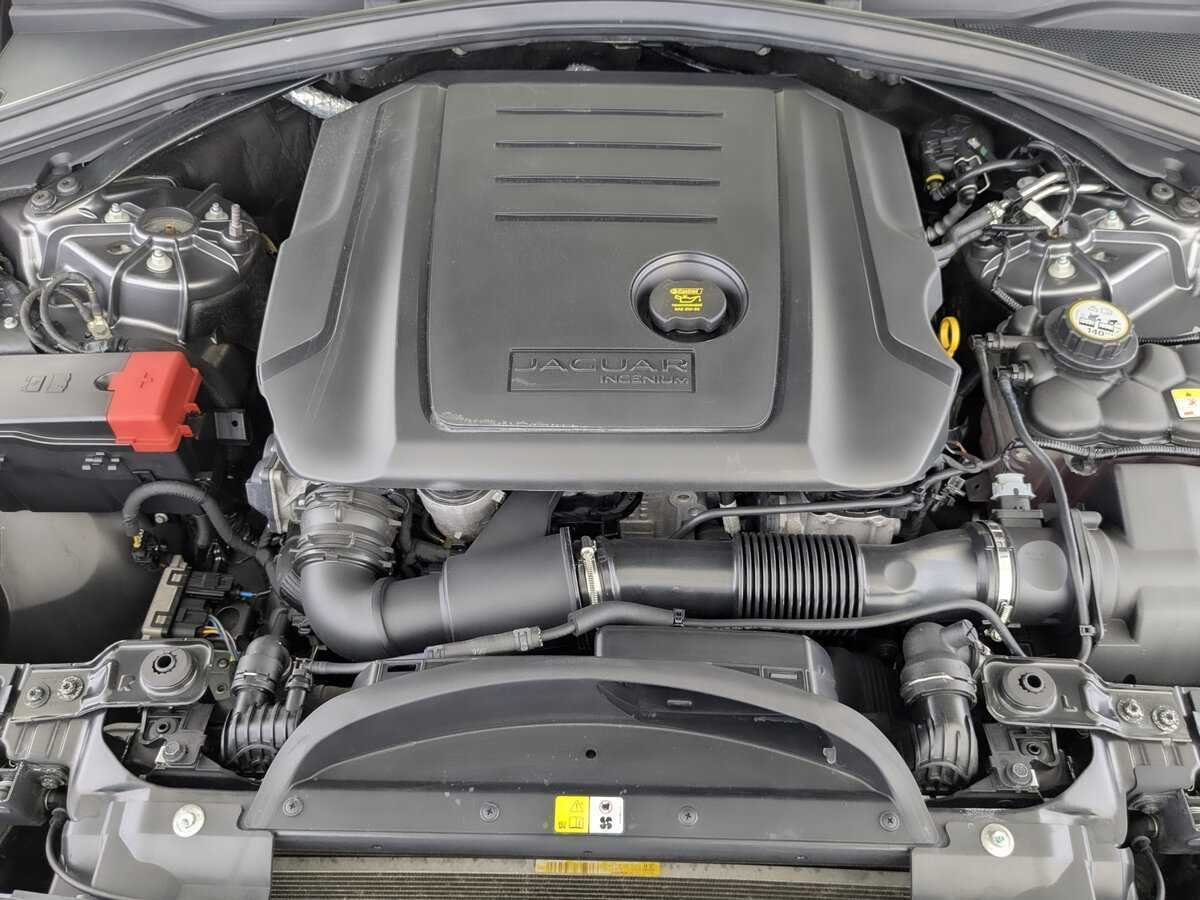 Б/У Ягуар Ф-Пэйс 2016 года. Фото: #8