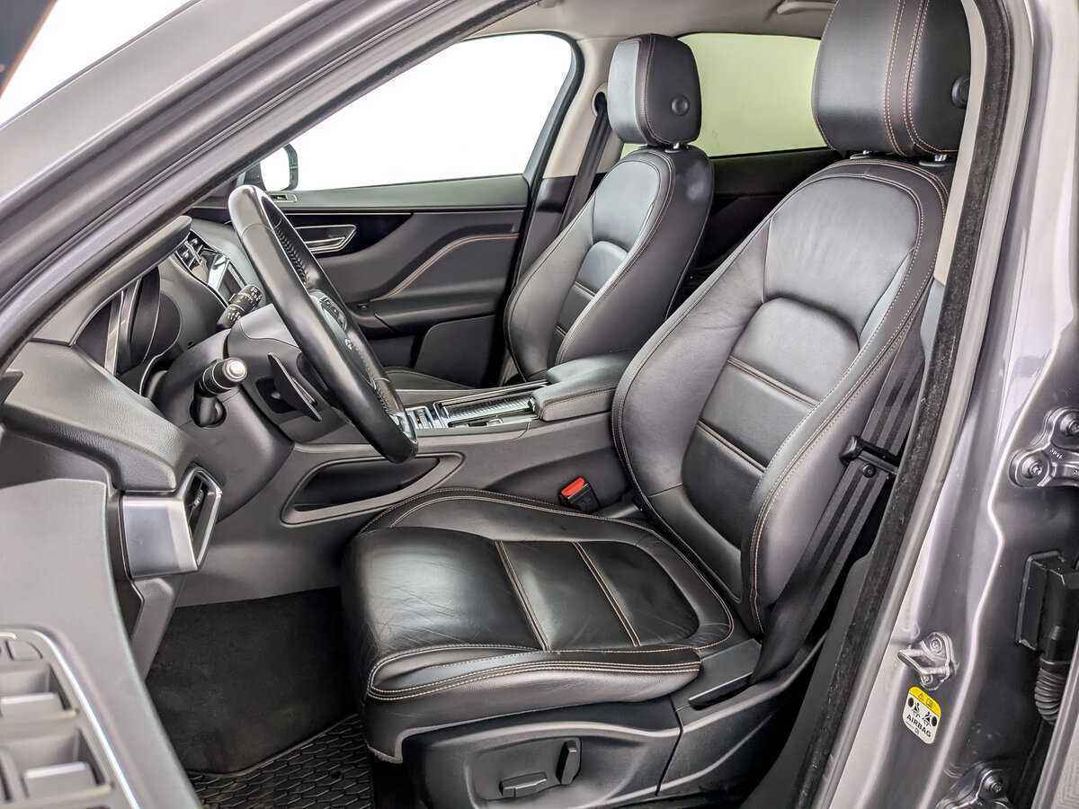 Б/У Ягуар Ф-Пэйс 2016 года. Фото: #17