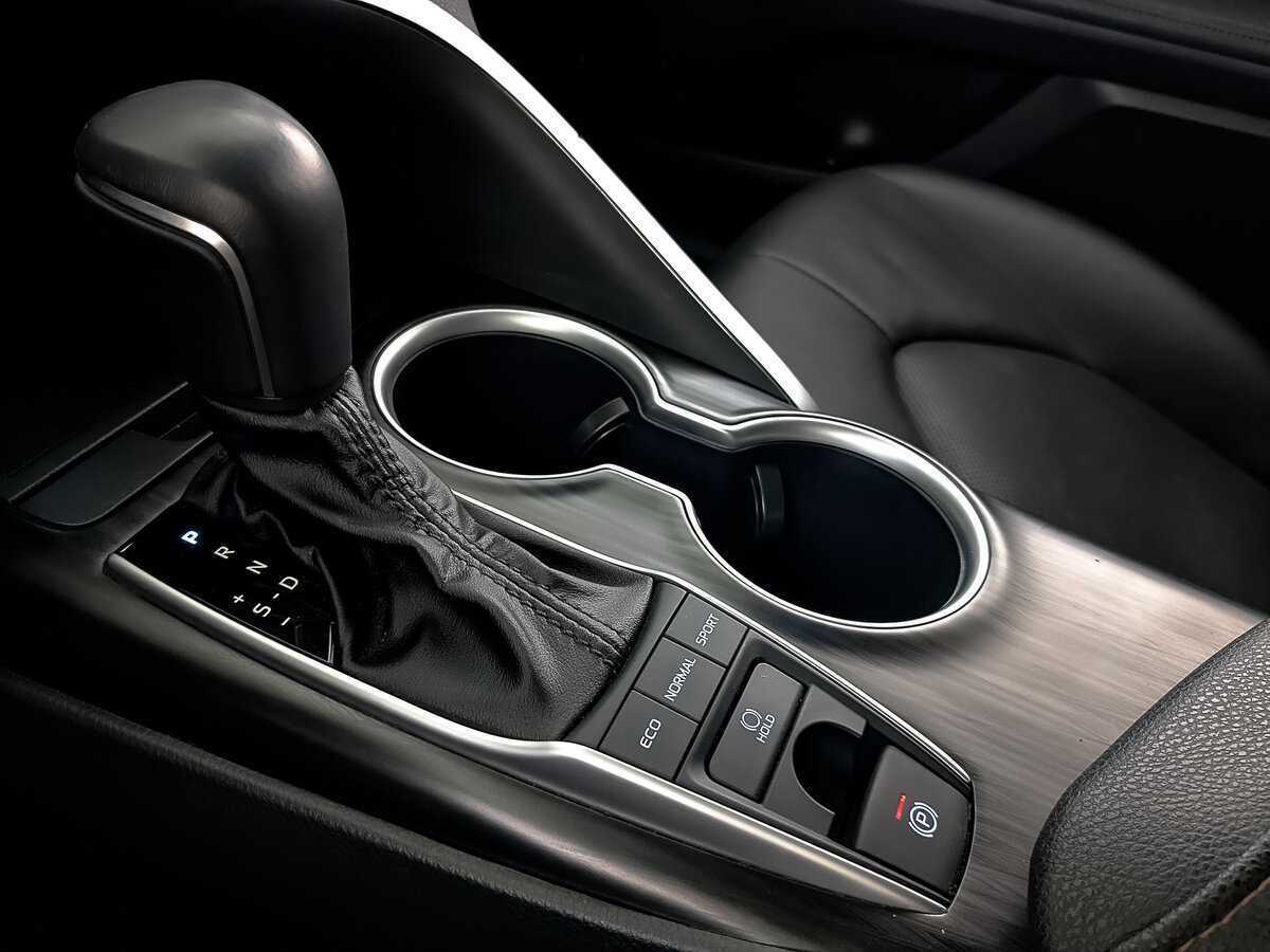 Б/У Тойота Камри 2023 года. Фото: #25