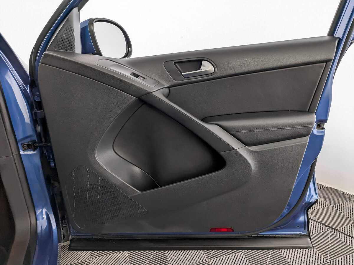 Б/У Фольксваген Тигуан 2010 года. Фото: #21