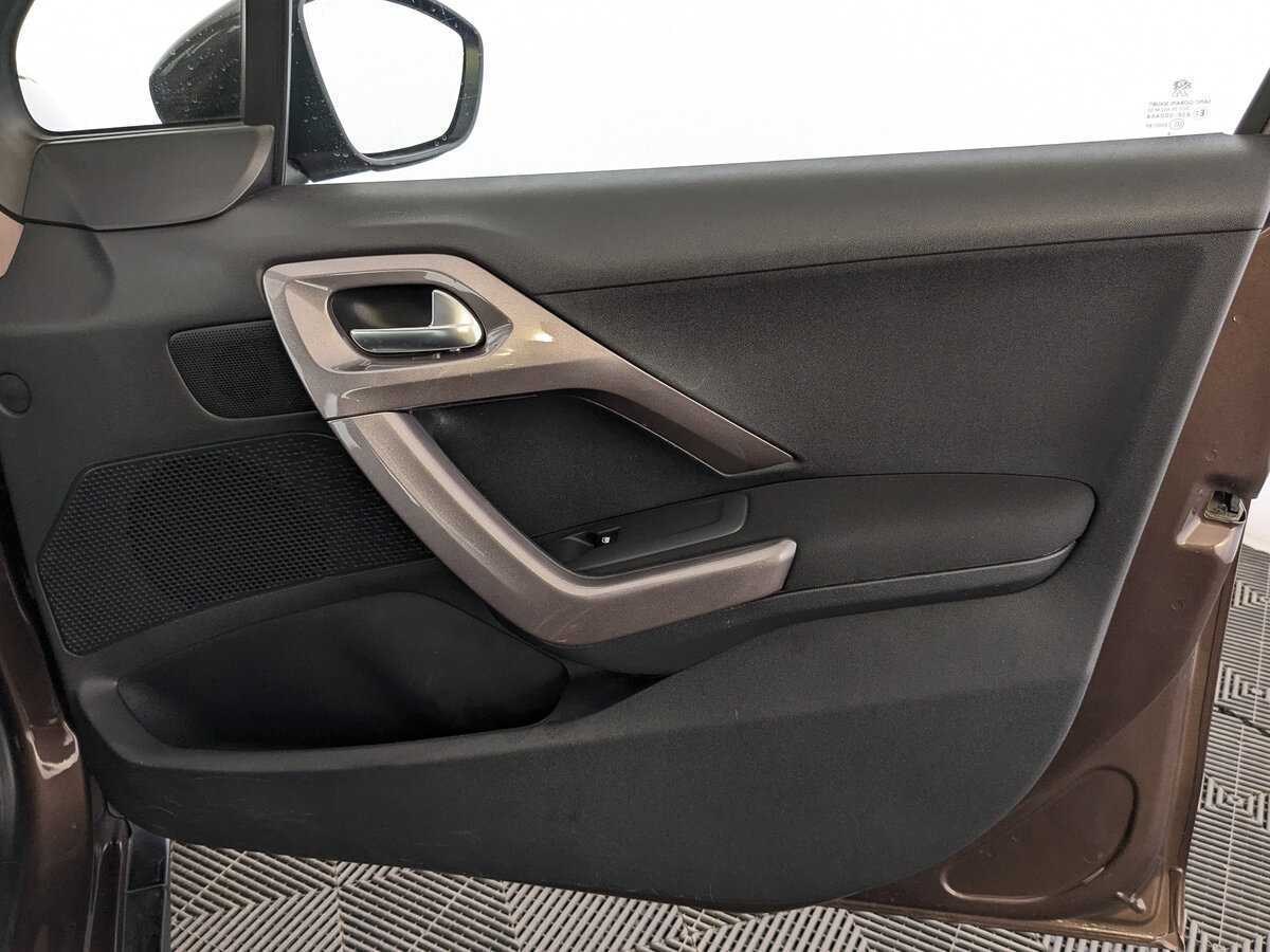 Б/У Пежо 2008 2014 года. Фото: #24