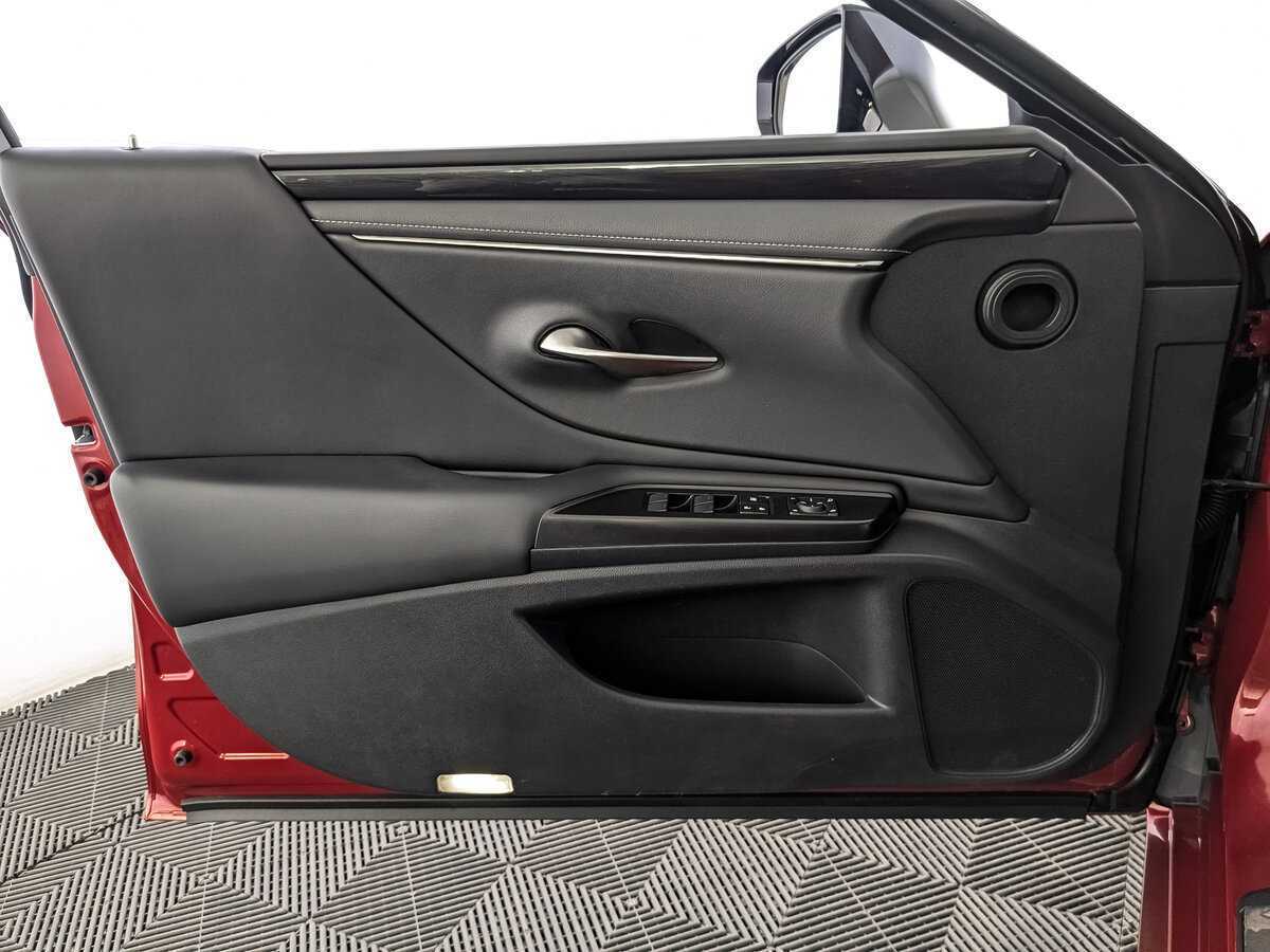 Б/У Лексус ЕС 2020 года. Фото: #18