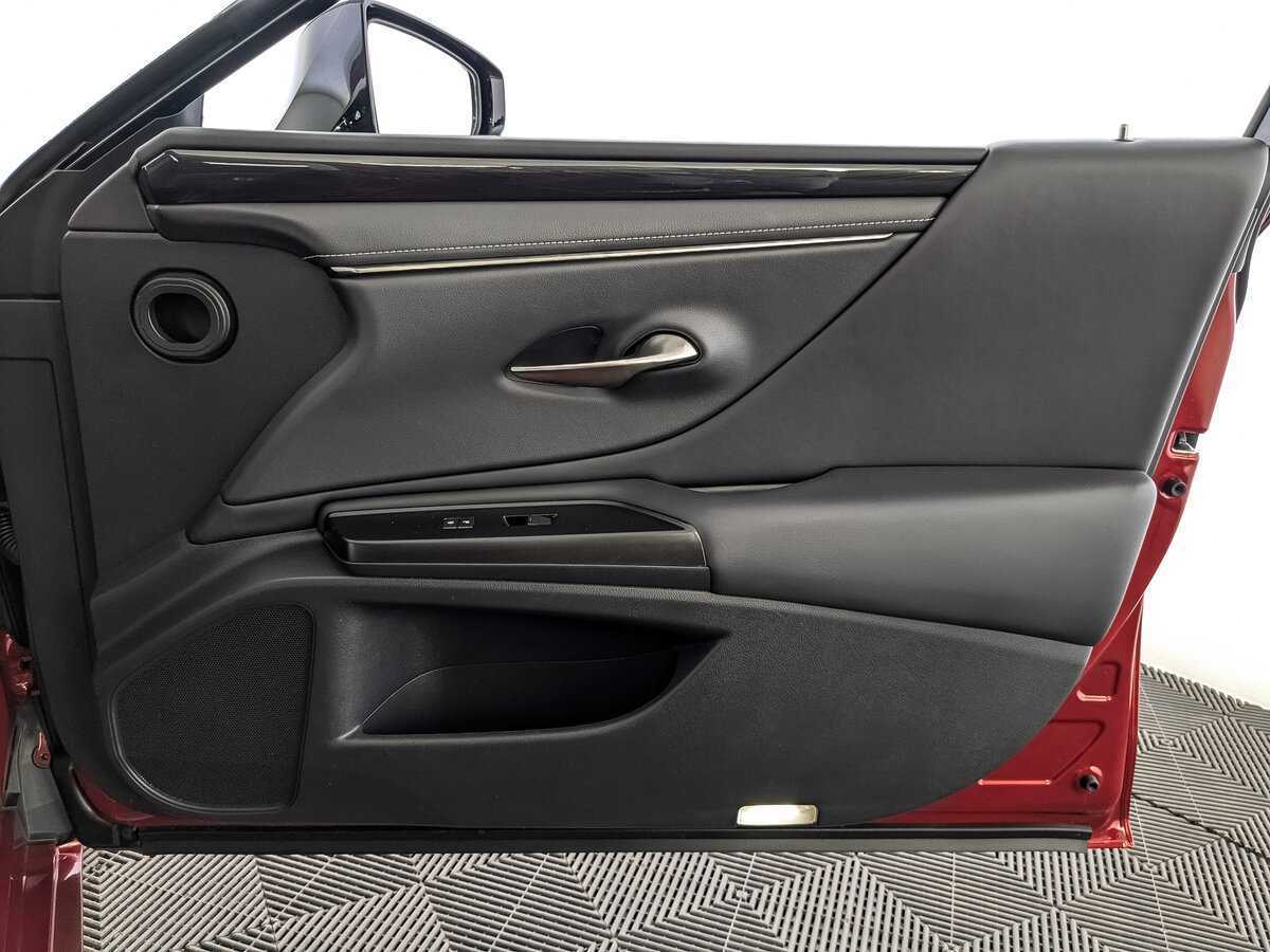 Б/У Лексус ЕС 2020 года. Фото: #23