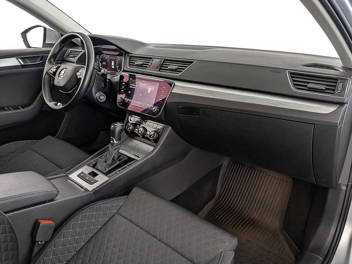 Б/У Шкода Суперб 2021 года. Фото: #11