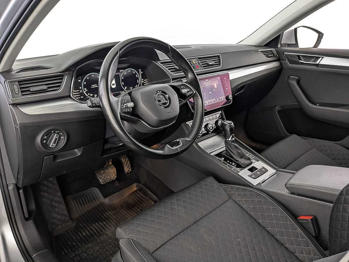 Б/У Шкода Суперб 2021 года. Фото: #13