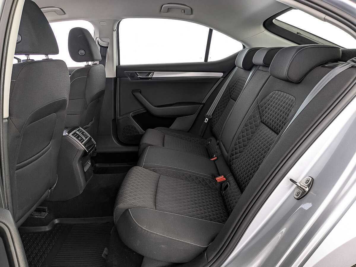 Б/У Шкода Суперб 2021 года. Фото: #16