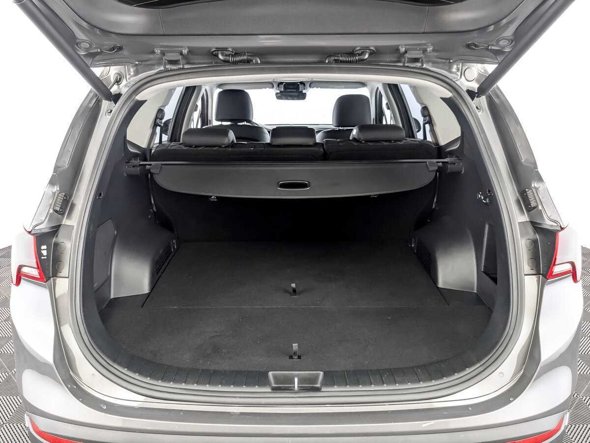 Б/У Хендай Санта Фе 2021 года. Фото: #9