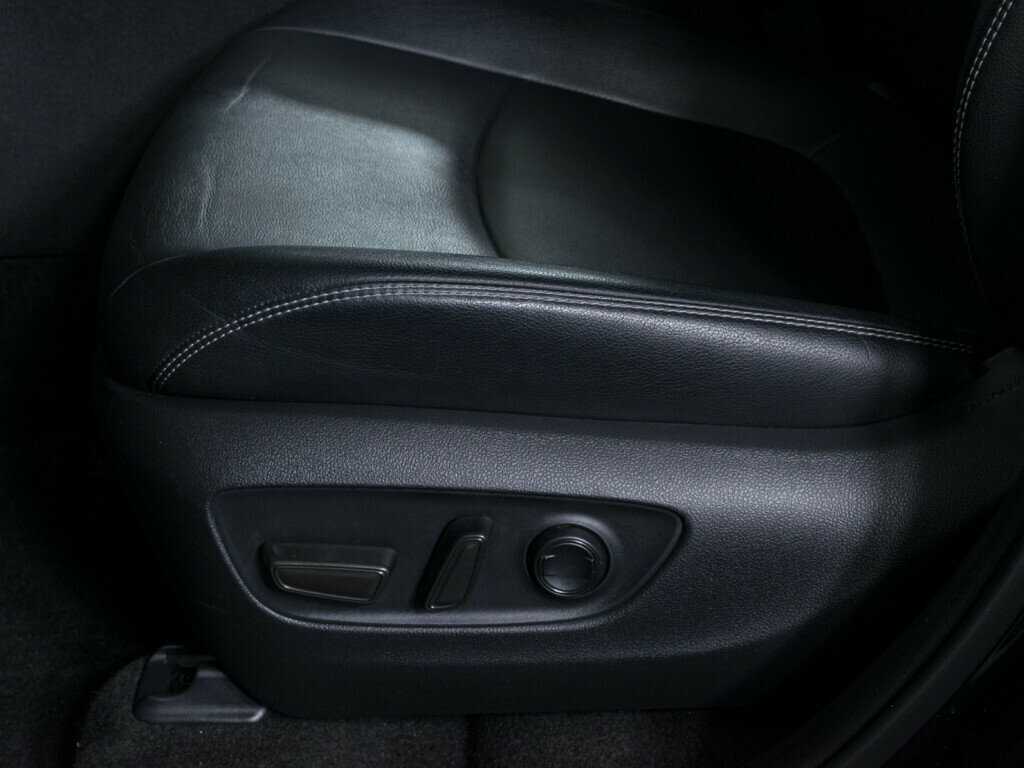 Б/У Тойота Рав4 2021 года. Фото: #16