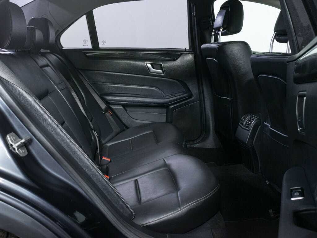 Б/У Мерседес-Бенц Е-Класс 2014 года. Фото: #9