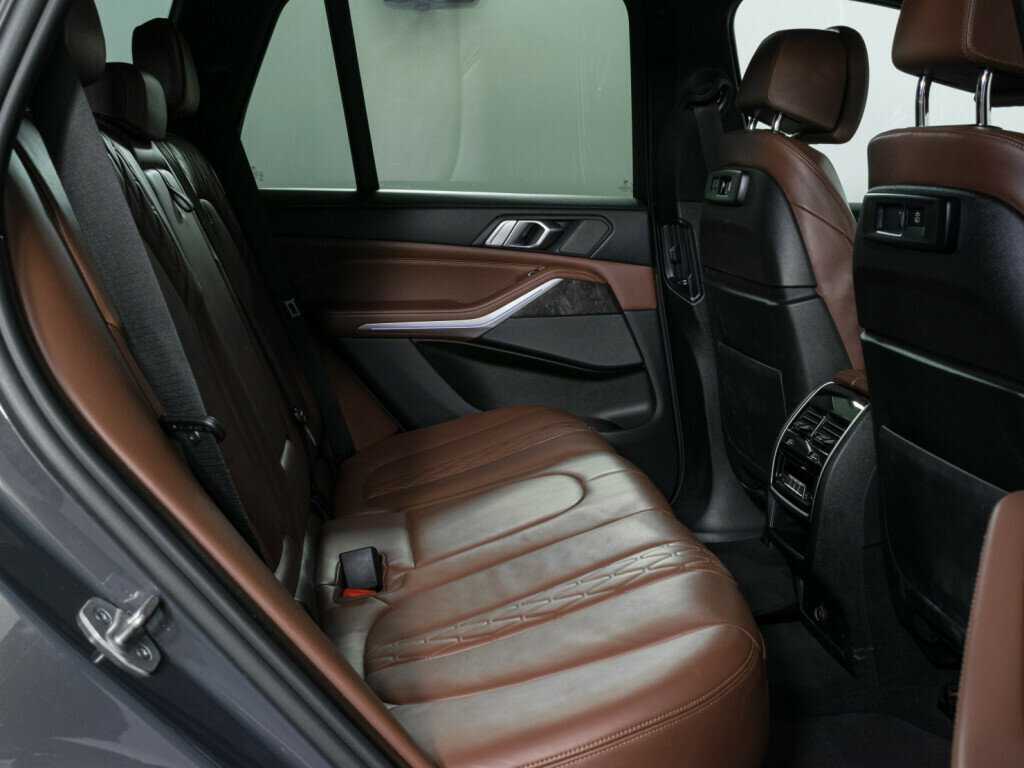 Б/У БМВ Икс5 2020 года. Фото: #10